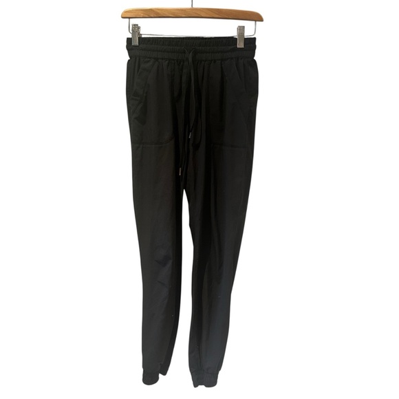 TNA Pants - TNA Aritzia Black Performance‎ Joggers Size XS